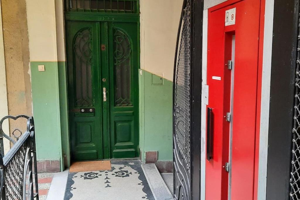 Nice Downtown Apartment, Budapest